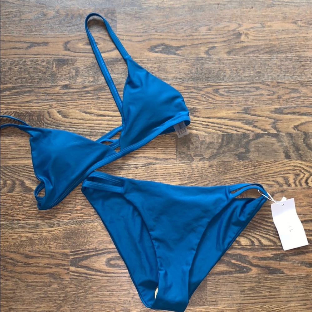 NEVER WORN blue bikini set